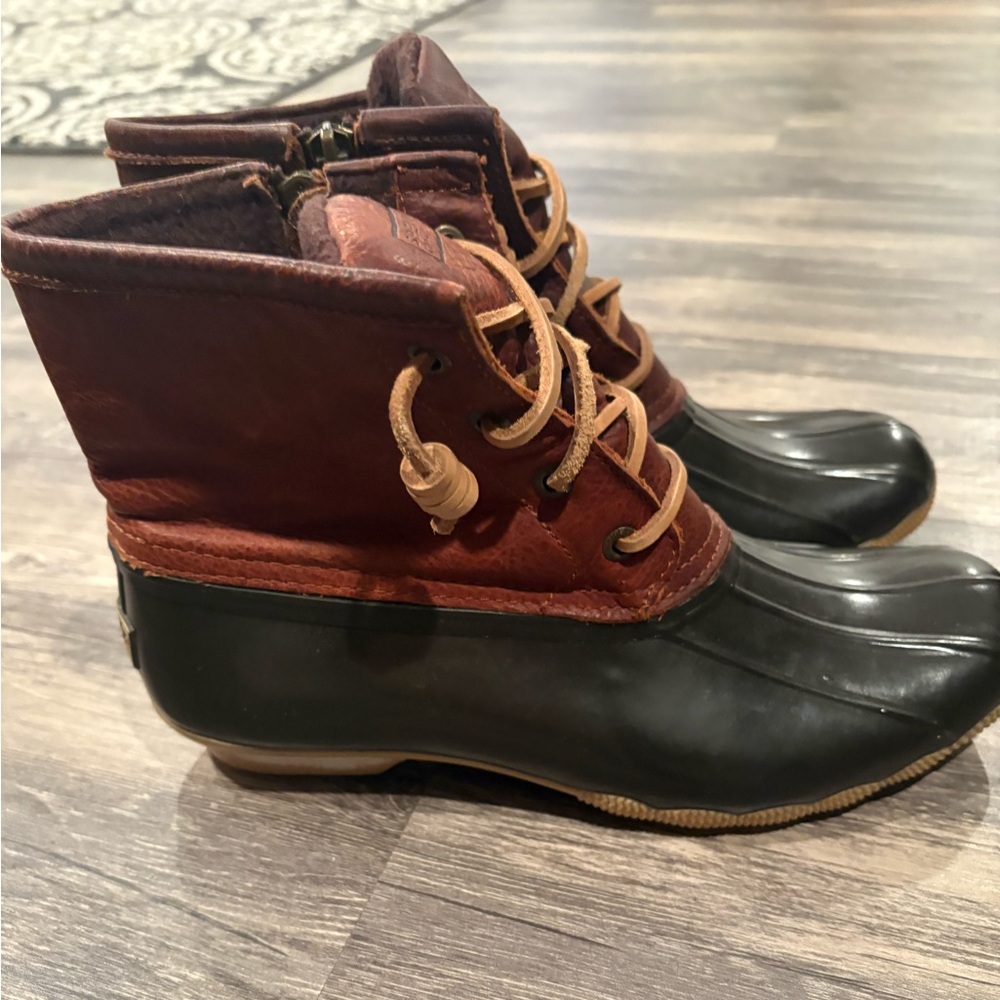 SPERRY SALTWATER DUCK BOOTS - LIKE NEW! SIZE 8 - Picture 3 of 6